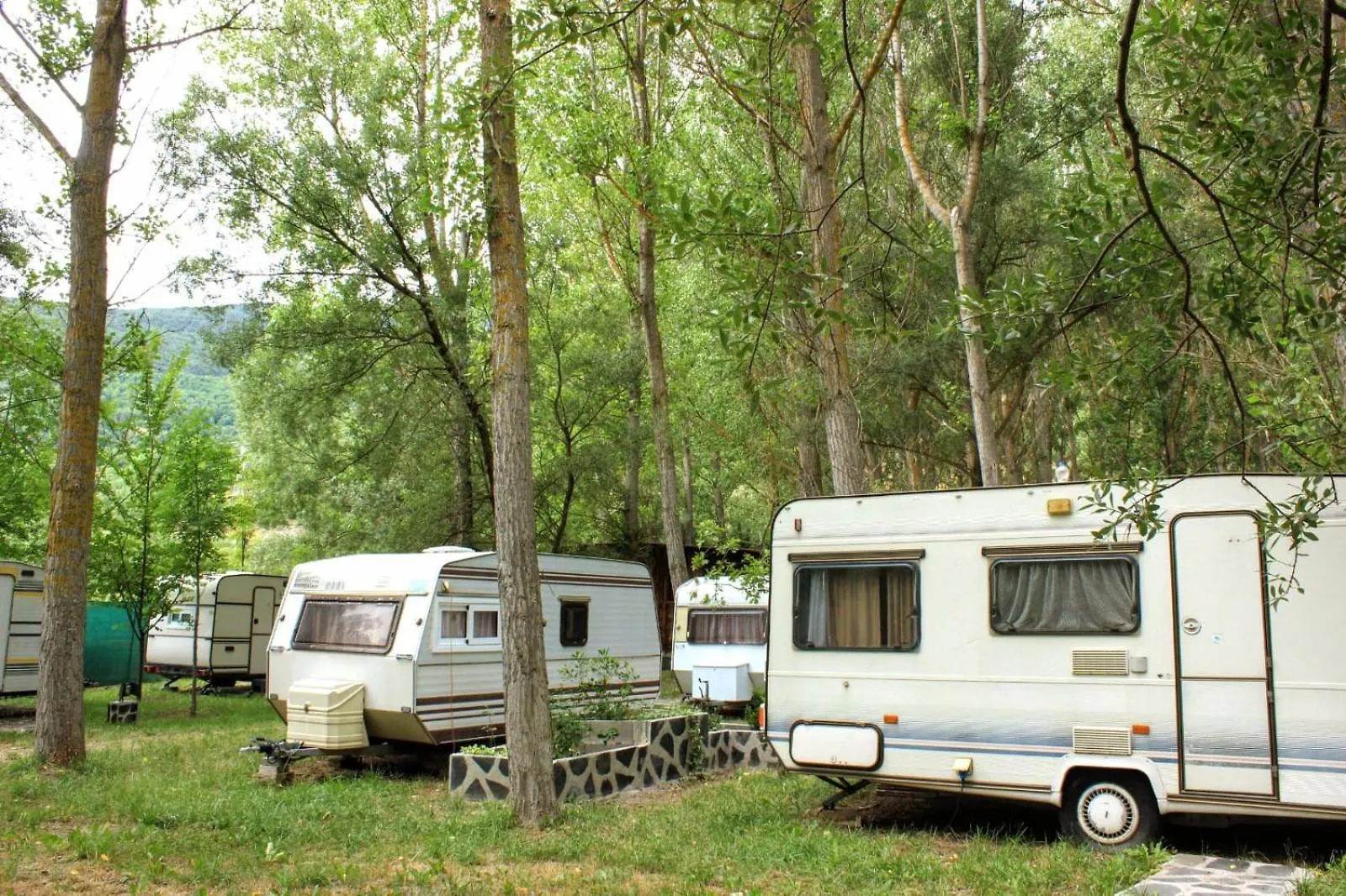 Camping Pirineos Cien Lagos Esterri D'Aneu 0*,